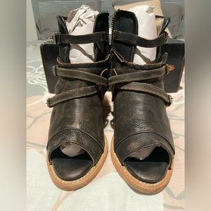 Freebird by Steven Carter size 9. Hard to Find